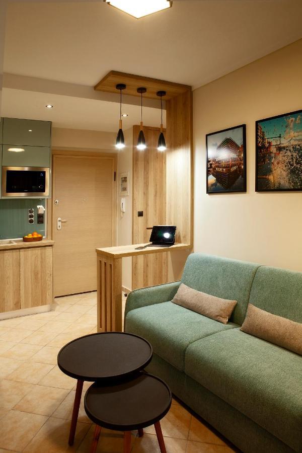 Designer Apartments Close To The Center + Free Parking Солун Екстериор снимка